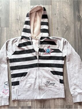 Roxy Girls Light Gray & Black Striped Sherpa-Lined Hoodie with Star Patch